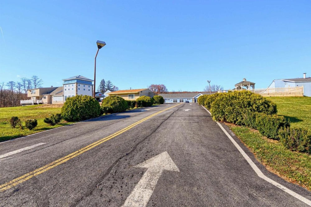 Rodeway Inn & Suites Image 19