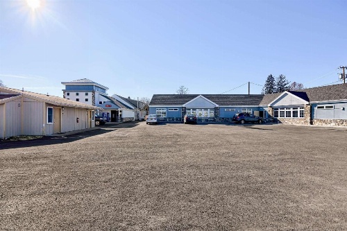 Rodeway Inn & Suites image 7